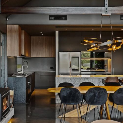 2020092680_10_1_250627_060820-w1600-h1069 copy